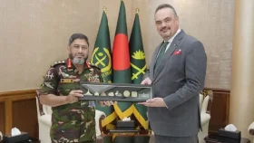 সেনাপ্রধানের সাথে মার্কিন রাষ্ট্রদূতের সৌজন্য সাক্ষাৎ