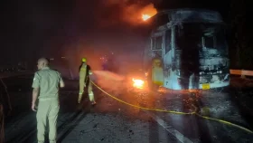 ভারতে চলন্ত স্লিপার বাসে ভয়াবহ আগুন, নিহত ৯
