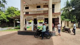 জ্বালানি তেলের দাম বাড়ায় টুঙ্গিপাড়ায় জনমনে ক্ষোভ, বাড়ছে দুর্ভোগ