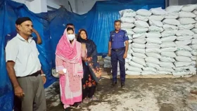 জীবননগরে অবৈধ মজুদের ৪০৩ বস্তা সার জব্দ