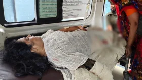 ঝিনাইদহে ট্রেন থেকে পড়ে দুই পা হারালেন নারী যাত্রী