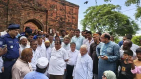ঘোড়াঘাট দুর্গ ও সুরা মসজিদ পরিদর্শন করলেন সমাজকল্যাণমন্ত্রী ডা. জাহিদ