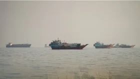 যুদ্ধ শুরু হলে ভারত মহাসাগরেও মার্কিন জাহাজে হামলার হুমকি ইরানের