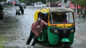 ভারতে ভয়াবহ বন্যা ও ভূমিধসে ৫৬ জনের মৃত্যু