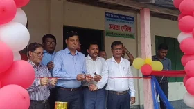 দুই বিদ্যালয়ে সততা স্টোর চালু&nbsp;