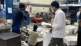 মানসম্মত পাঠ্যবই নিশ্চিতে মধ্যরাতে ছাপাখানায় শিক্ষামন্ত্রী