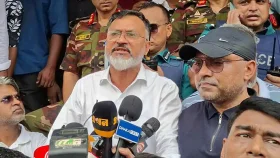 নগরবাসীর নির্বিঘ্নে চলাচলে ফুটপাত উদ্ধারের অভিযান চলবে