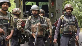 সহকর্মীর গুলিতে জম্মু-কাশ্মীরে ৪ জওয়ান নিহত