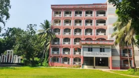 ৫০০ শিক্ষার্থীর পাঠদানে মাত্র ৩ শিক্ষক!
