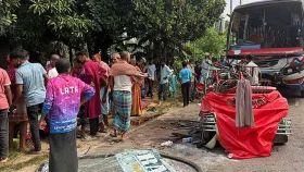 ময়মনসিংহে বাস-সিএনজি মুখোমুখি সংঘর্ষ, নিহত ৭
