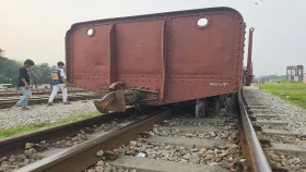 ব্রাহ্মণবাড়িয়ায় উদ্ধারকারী ট্রেন লাইনচ্যুত, ঢাকা-চট্টগ্রামের যোগাযোগ বন্ধ