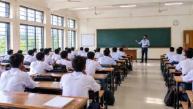 একাদশে বাংলা বিষয়ের পাঠদান বন্ধ