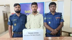 মোটরসাইকেলের চাকায় ইয়াবা বহনকালে যুবক গ্রেপ্তার