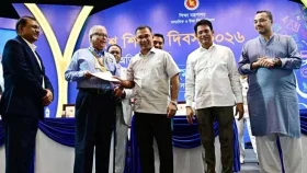 ১০২ গুণী শিক্ষকের হাতে সম্মাননা তুলে দিলেন প্রধানমন্ত্রী