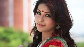 বিচ্ছেদের পর যেমন আছেন মোনালিসা