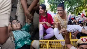 থিয়েটার থেকে ছাত্র আন্দোলনে কে এই নেহা