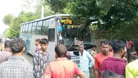 জামালপুরে বাসচাপায় বউ-শাশুড়ির মৃত্যু