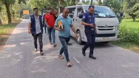 শ্রীপুরে বিকাশ ডিস্ট্রিবিউটরে টাকা লুটের ঘটনায় মামলা
