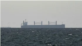 ইরানের পণ্যবাহী জাহাজ অচল করলো যুক্তরাষ্ট্র