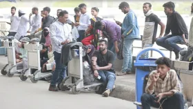 শাহজালালে সৌদিগামী ৭ ফ্লাইট বাতিল, দুর্ভোগে হাজারো যাত্রী