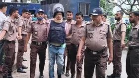 &lsquo;ভয় পাইছে, ভয় পাইছে&rsquo;: কাঠগড়ায় সাক্ষীর উদ্দেশ্যে পলক