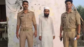ভারতে উচ্চস্বরে আজান দেওয়ায় মুয়াজ্জিন গ্রেপ্তার, মাইক জব্দ