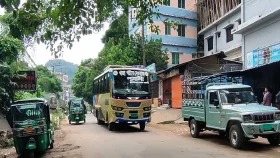 ছয় দিন পর বান্দরবান-থানচি সড়কে বাস চলাচল শুরু