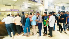 দেশের সব ব্যাংক খোলা থাকবে কাল