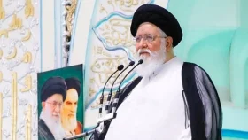কূটনৈতিক উদ্যোগ ব্যর্থ হওয়ায় ইরানি ধর্মীয় নেতার সন্তোষ প্রকাশ