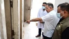 রাজধানীর হাসপাতাল-শিক্ষাপ্রতিষ্ঠানে প্রধানমন্ত্রীর আকস্মিক পরিদর্শন