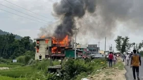 কক্সবাজারের ইনানীতে রিসোর্টে আগুন লাগার পর পালিয়েছে কর্তৃপক্ষ