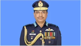 বিমানবাহিনীর সাবেক প্রধান কাতারে গ্রেপ্তার