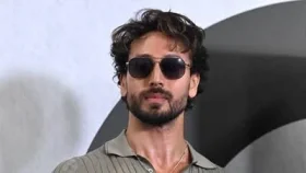 টাইগার শ্রফের গাড়ি লক্ষ্য করে গুলি, ভিডিওবার্তায় হুমকি