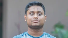 সাধারণ কর্মীরা নেতার পেছনে ঘুরে নিজের অমূল্য জীবন নষ্ট করছে: হাসনাত