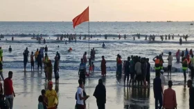 কক্সবাজার সৈকতে নেমে ৩ পর্যটকের মৃত্যু, নিখোঁজ ২