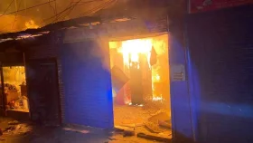 টঙ্গীতে সরু সড়কের কারণে আগুন নেভাতে ফায়ার সার্ভিসের ভোগান্তি