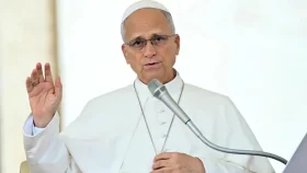 যুক্তরাষ্ট্রের মধ্যবর্তী নির্বাচনে ভোট দিয়ে ইতিহাস গড়লেন পোপ