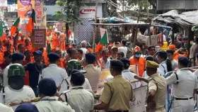 কলকাতায় হিন্দুত্ববাদীদের বাংলাদেশ উপ-হাইকমিশন ঘেরাওয়ের চেষ্টা