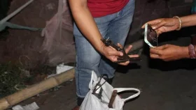 যশোরে বসতবাড়িতে অস্ত্র তৈরির কারখানা!