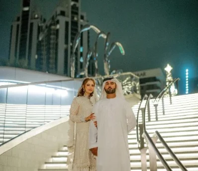 স্বামী মোহাম্মদ রশিদের সঙ্গে পাকিস্তানি অভিনেত্রী নীলম মুনির। ছবি: সংগৃহীত