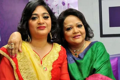 সাবিনা ইয়াসমীন ও তাঁর মেয়ে বাঁধন