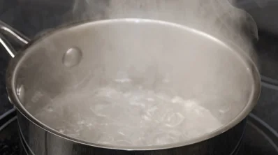 গরম পানি এড়িয়ে চলুন