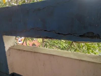 সোহরাওয়ার্দী কলেজের ভবনে ফাটল 