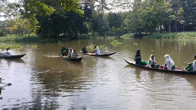 নাজিরপুরে ১২ মাস নৌকায় যেতে হয় স্কুলে