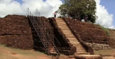 নাগার্জুন বিদ্যাপীঠ এর ধ্বংসাবশেষ