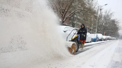 চীনে তীব্র শৈত্যপ্রবাহ, ট্রেন দুর্ঘটনায় আহত ৫০০