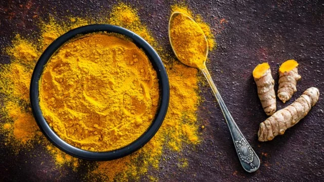 Raw turmeric 2
