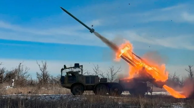 ইরান থেকে ইসরায়েলের দিকে নতুন ক্ষেপণাস্ত্র হামলা, আহত দুই